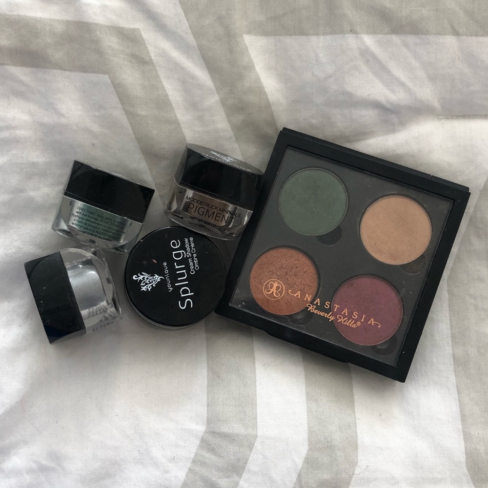 Eye shadows!
